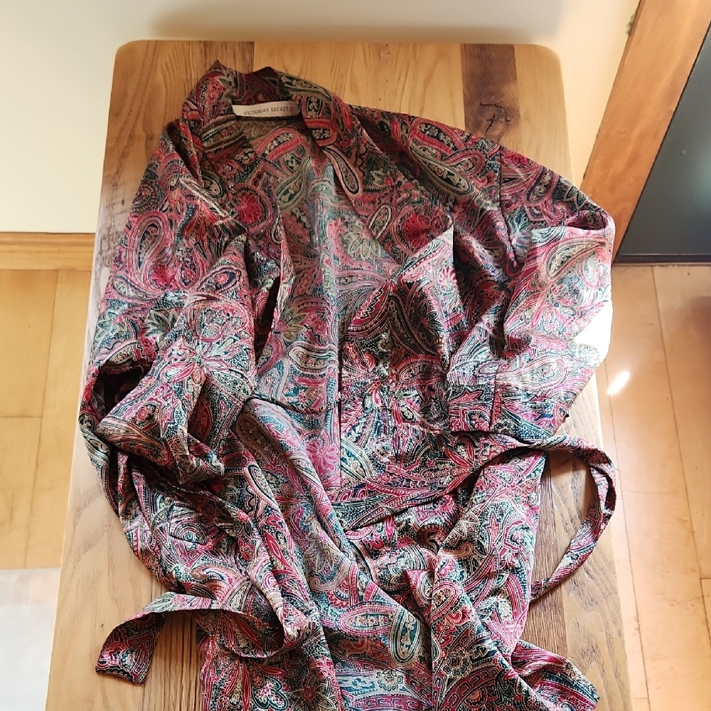 Victoria's Secret Multicolor Robe - Picture 2 of 2